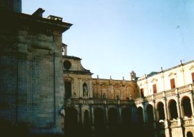 Lecce pompös