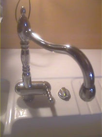 Der Wasserhahn in der Küche